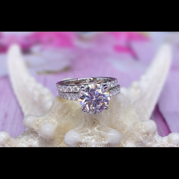 4.14Ct moissanite ring set with certificate - Picture 9 of 16